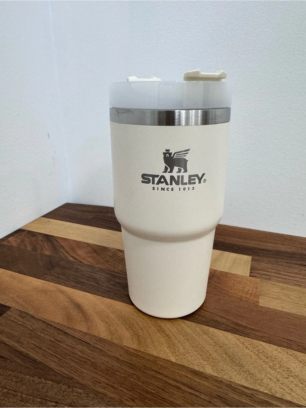 Stanley Quencher 2.0 20oz beige white cream good condition
